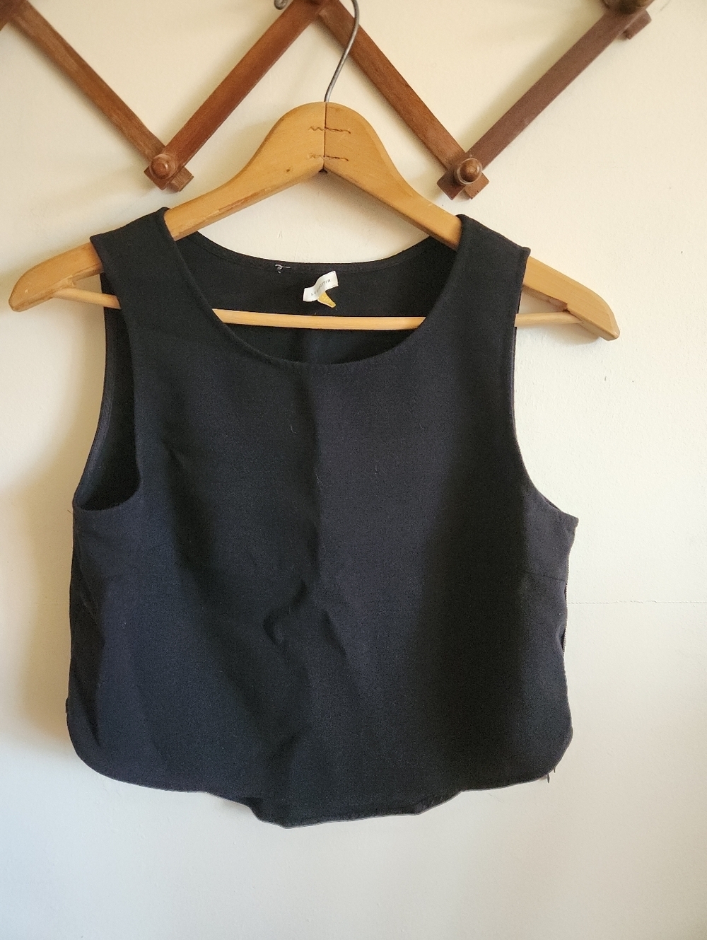leifsdottir Anthropologie Black Sleeveless Cropped Tank Top Small 4
